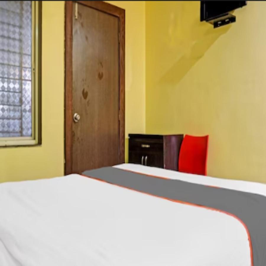 Carnival Hotel Pune Eksteriør bilde