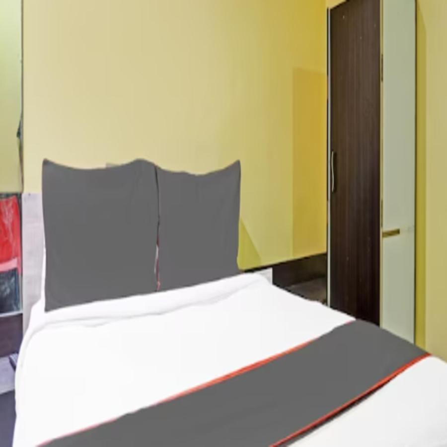 Carnival Hotel Pune Eksteriør bilde