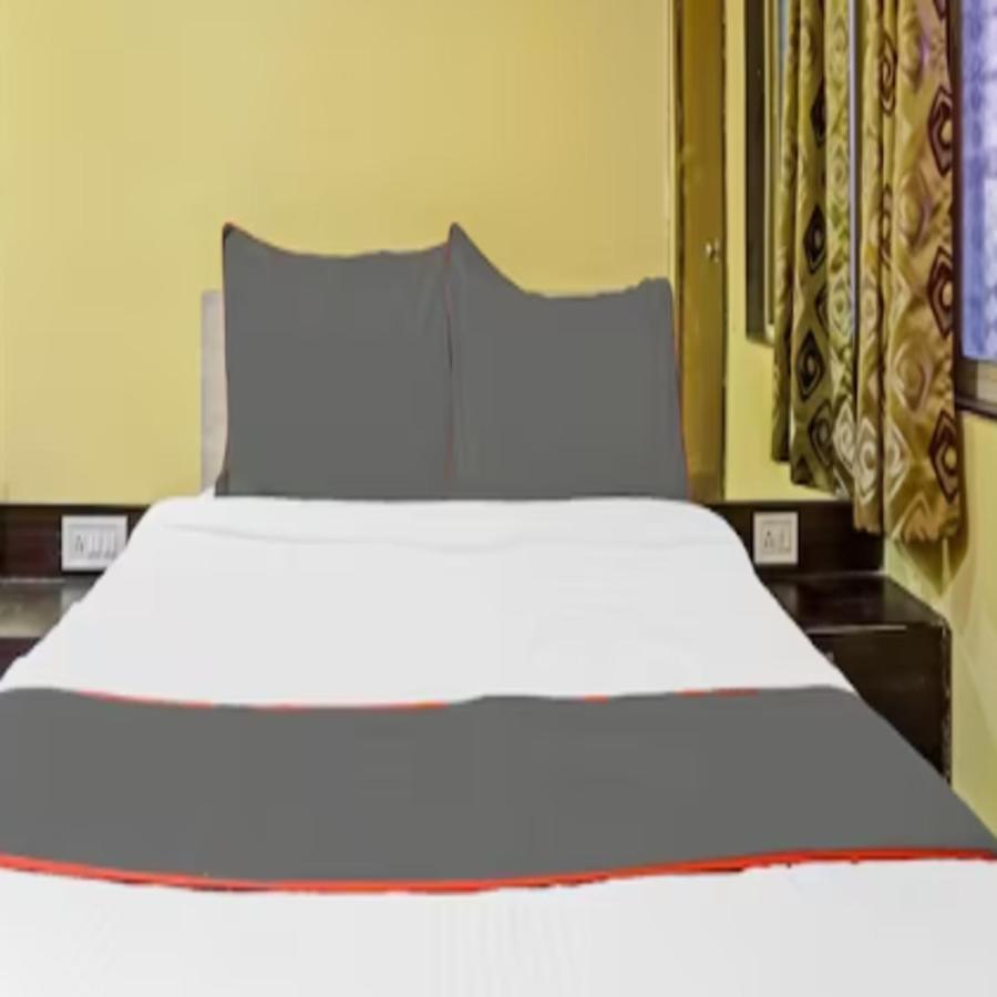 Carnival Hotel Pune Eksteriør bilde